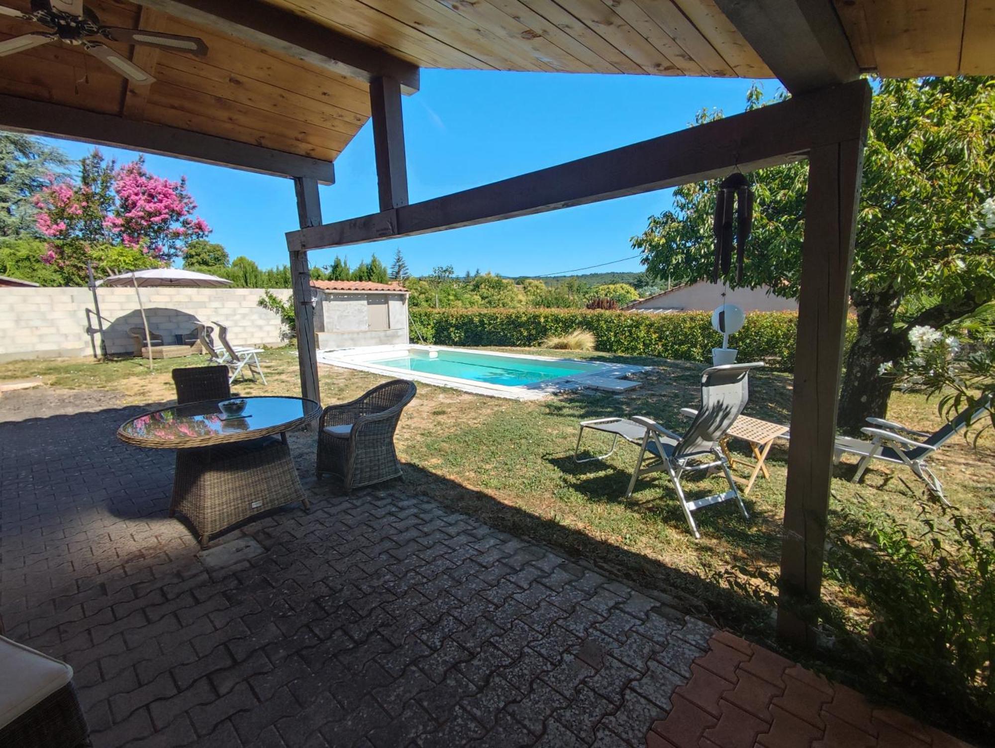 Chambre Au Coeur Du Luberon Bed & Breakfast Céreste Екстериор снимка